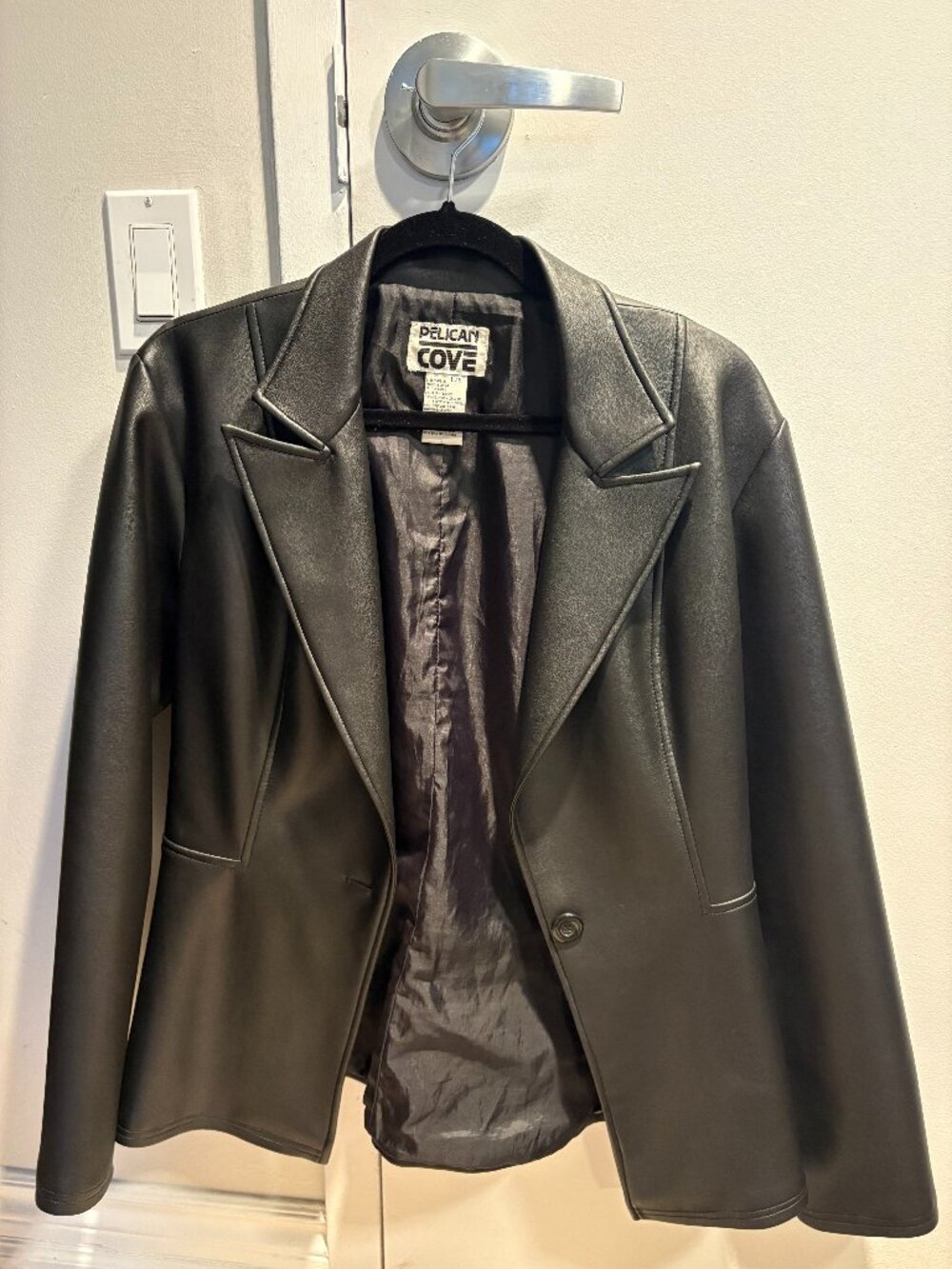 Pelican Cove Black Faux Leather Blazer – Size Large